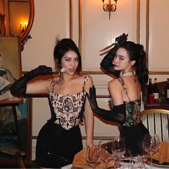 Handmade Corset Top Renaissance Style - Picture 6 of 7